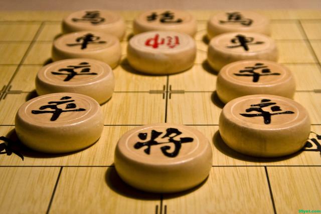 象棋集文化科学艺术竞技于一身 不但可以开发智力 启迪思维 锻炼辨证