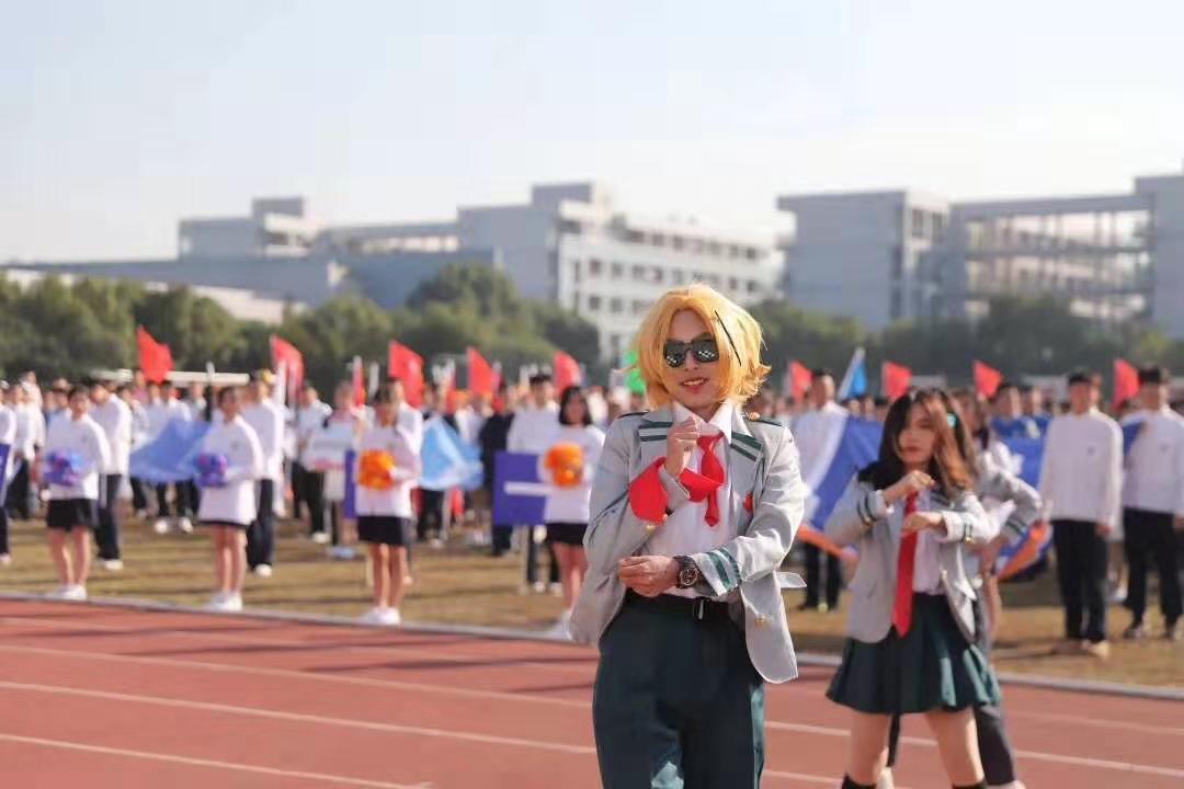 鄞州职业教育中心学校第十七届田径运动会拉开帷幕