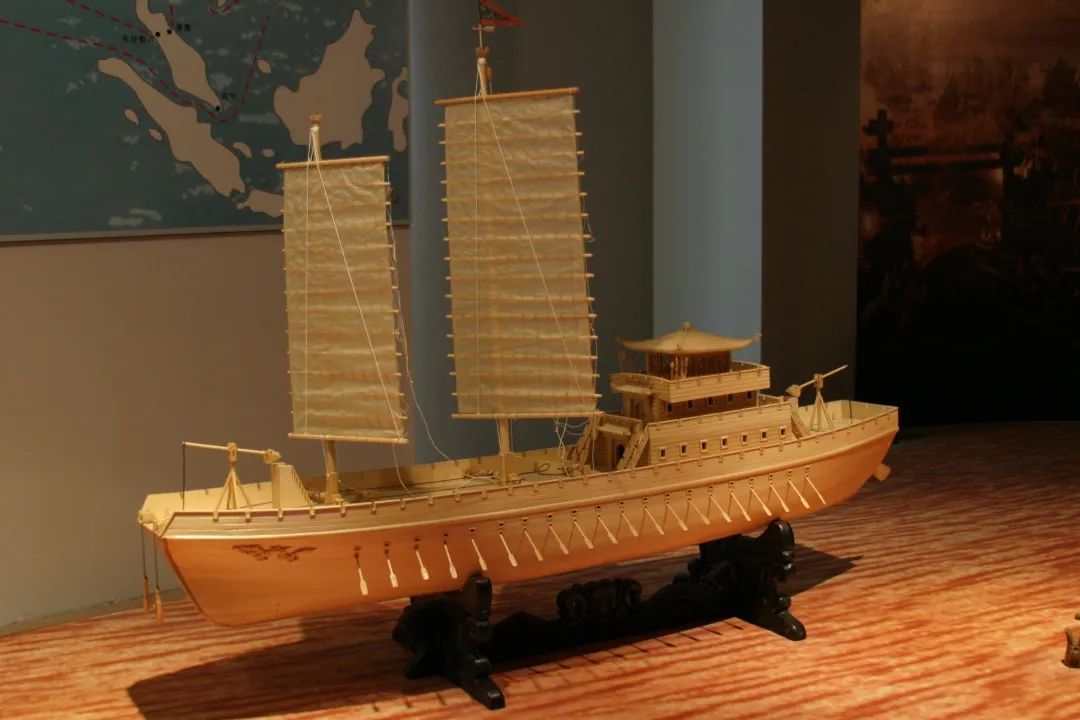 尤其在汉代,西汉帝国的大型海军舰队——楼船水师,是当时世界上木制