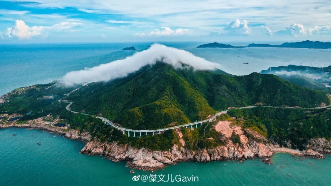 苏峰山环岛路(图|@杰文儿gavin)