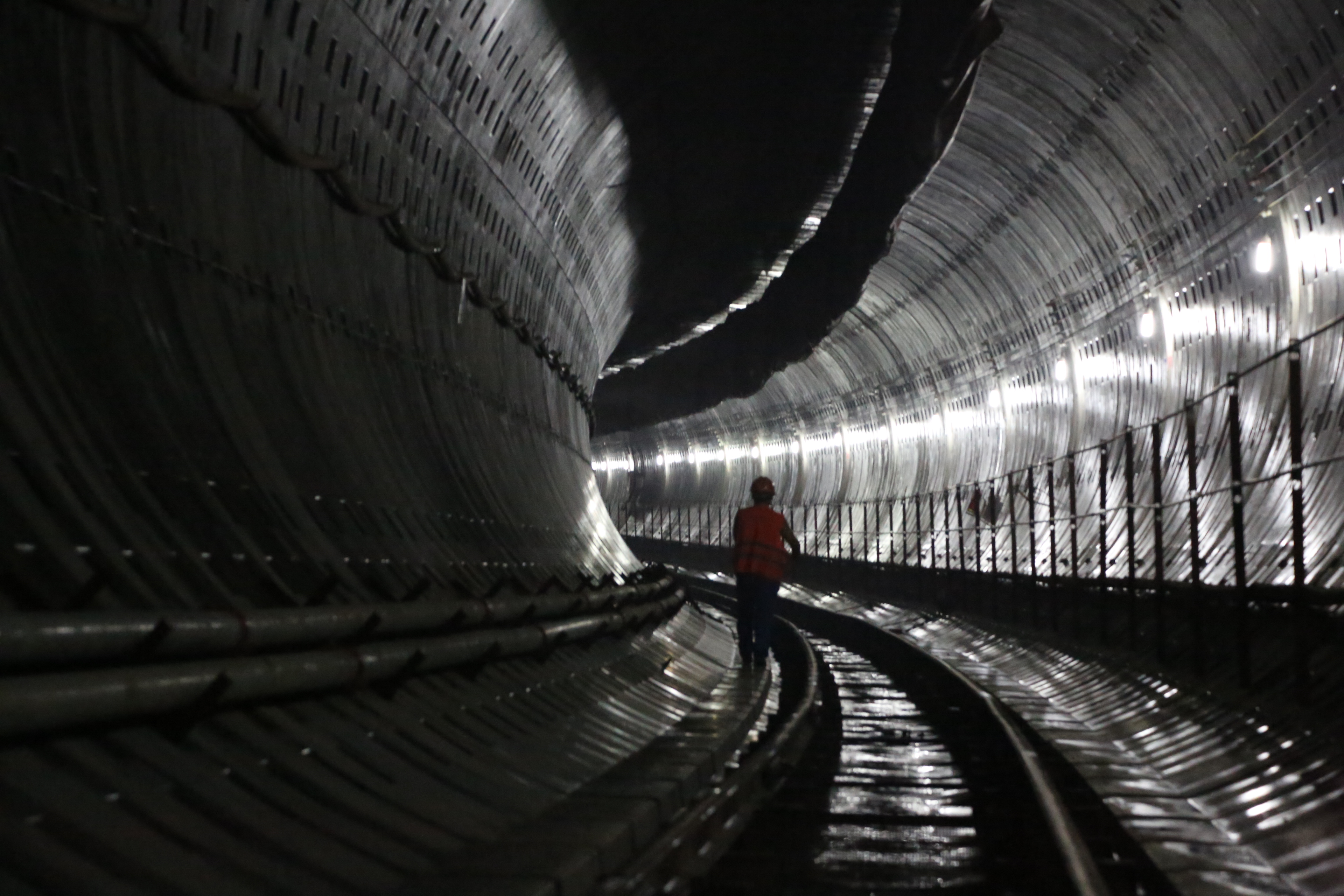 一种新型地铁盾构隧道管片拼装工艺在上海试验成功