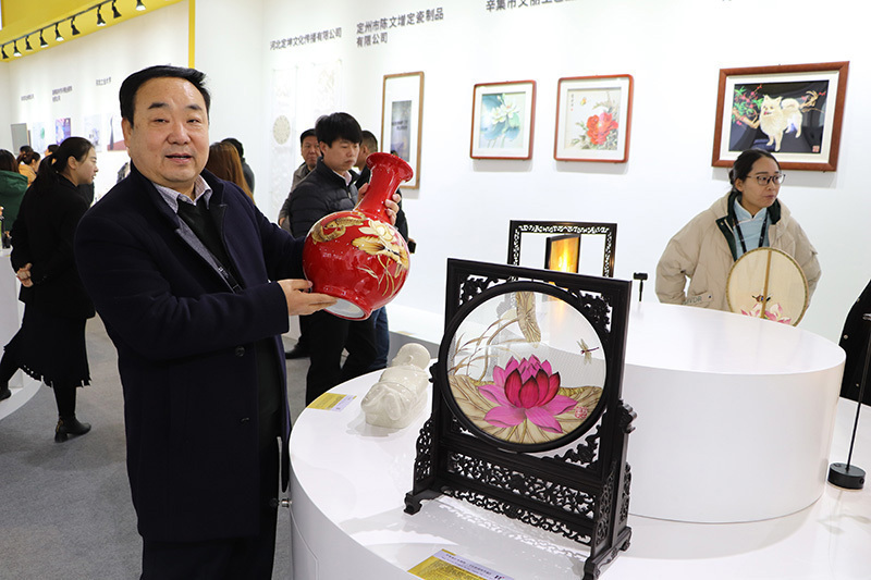 雄安芦苇画艺术品亮相第二届河北国际工业设计周(图1)