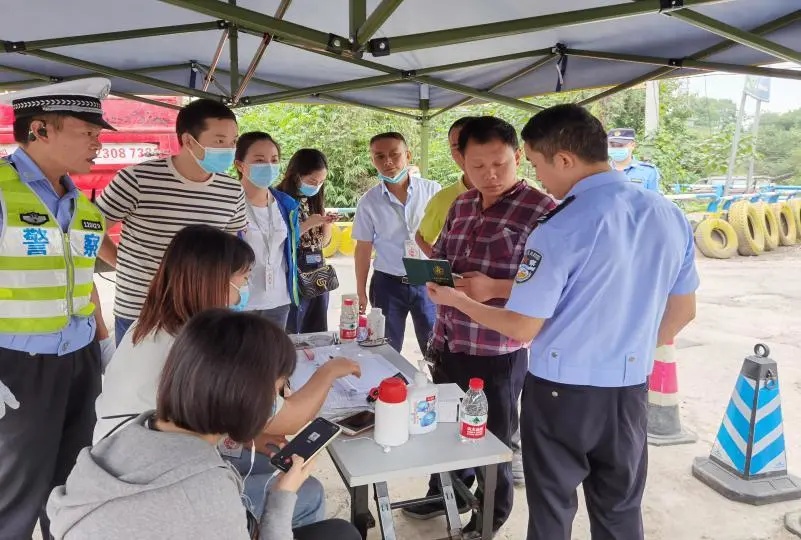 直击！高新区扩大三轮车限行区域正式启动|直击！高新区扩大三轮车限行区域正式启动，整治效果明显