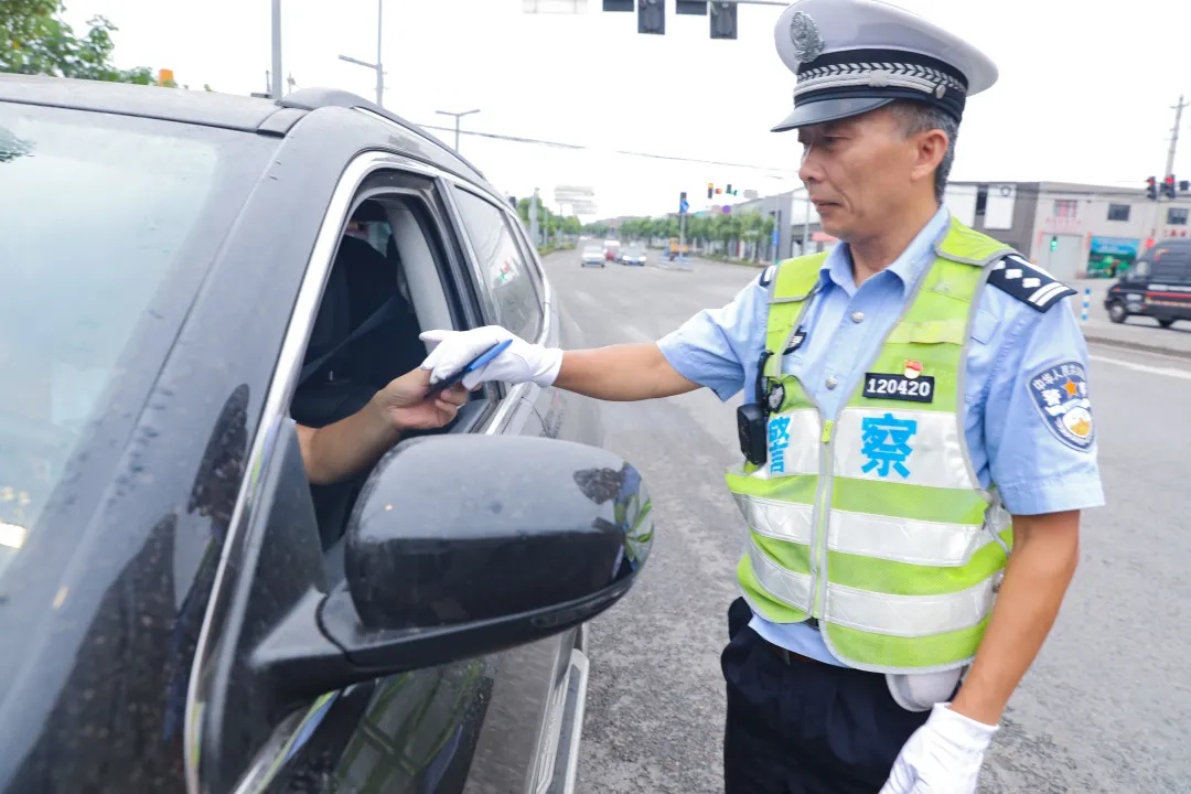 逢五必查！高新区交巡警将严管严查重点交通违法行为！|逢五必查！高新区交巡警将严管严查重点交通违法行为！