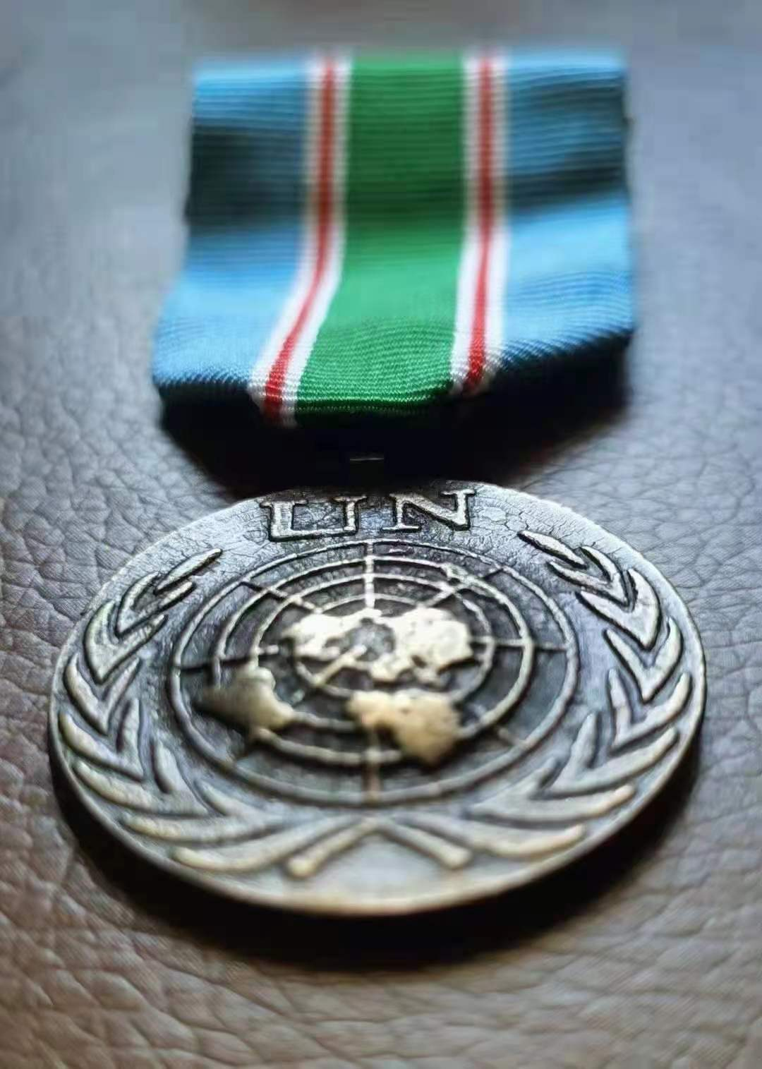 联合国维持和平勋章图片