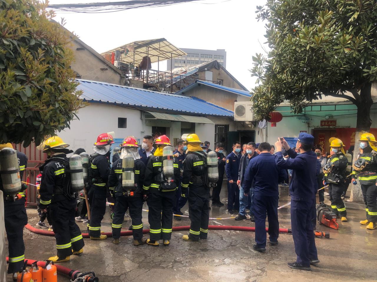 南京市玄武区红山街道开展黄家圩地区消防演练