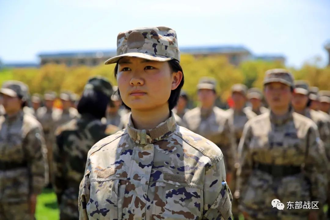 女兵生活照图片