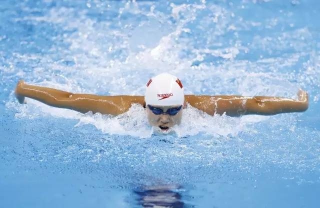 美国游泳比赛_亚运会比赛游泳_50米自由泳比赛游泳法