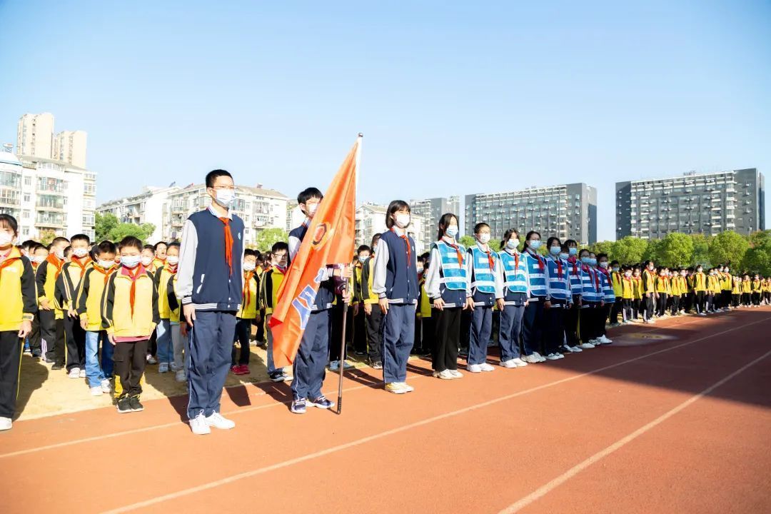 武汉市东西湖区公安分局联合区教育局举行“少年警队”创建活动